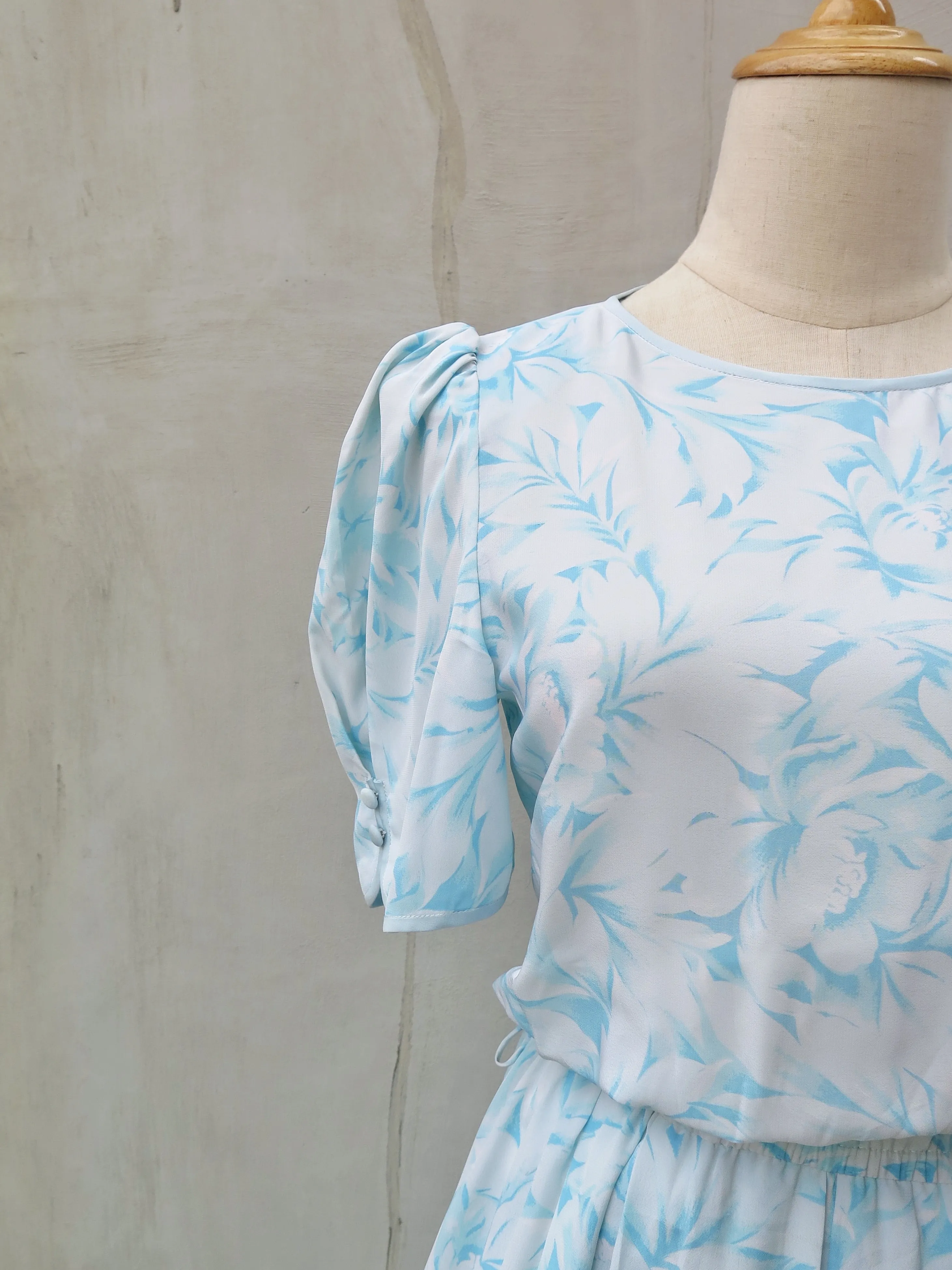 Elsa | Vintage 1950s 1969s Ethereal light blue rose print chiffon dress