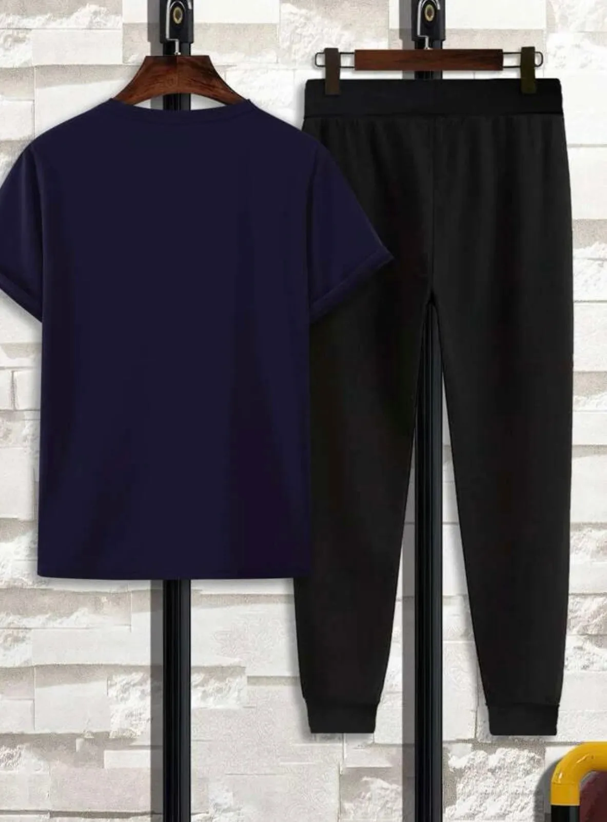 Extended sizes men star & slogan graphic tee & grommet drawstring sweatpants