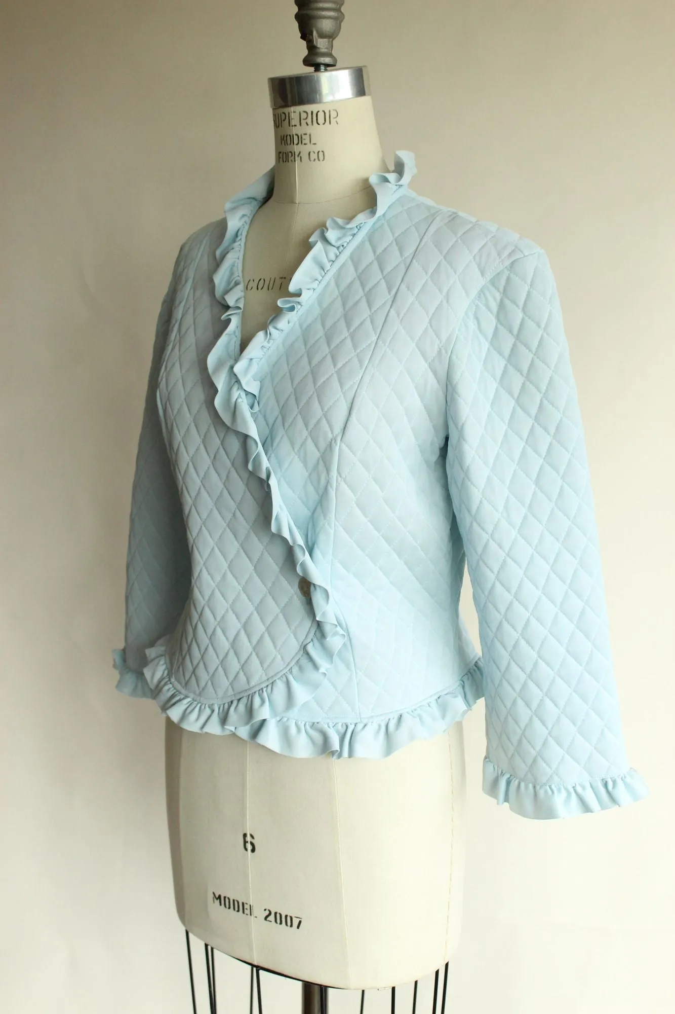 Vintage 1960s Saramae Lingerie Blue Quilted Bed Jacket